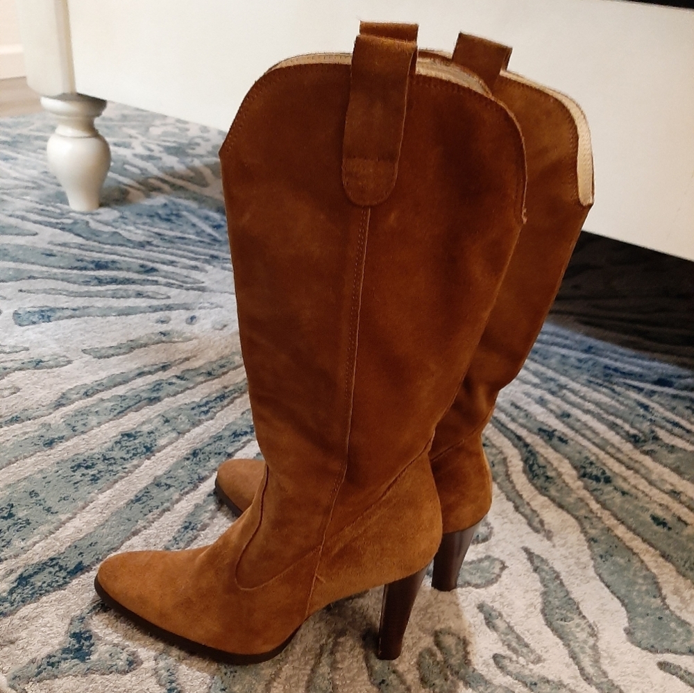 👢Suede calf boots.  Calf length.
